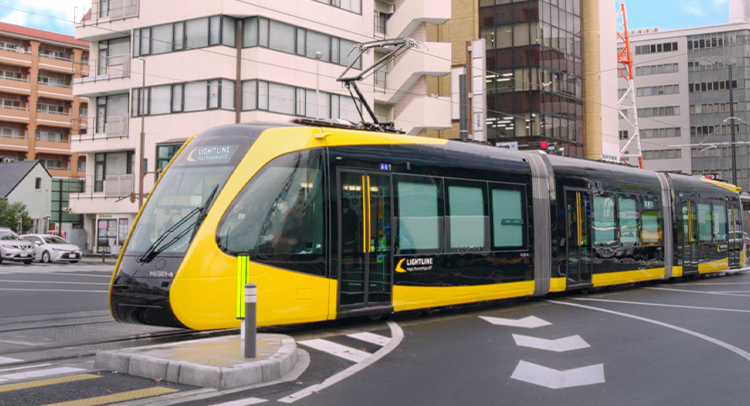 地域由来の再エネ100％で走行する宇都宮LRT（ライトライン）。NTTアノードエナジーは「ゼロカーボントランスポート」を後押し